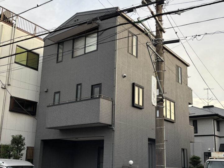 茅ヶ崎市若松町　I様邸外壁塗装・屋根重ね葺き工事